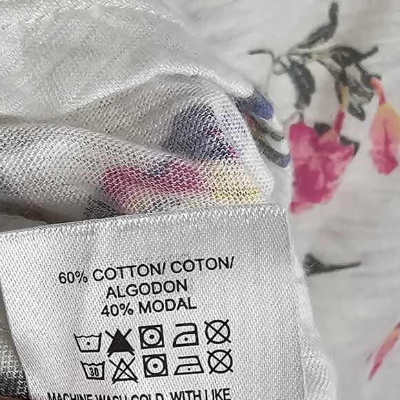 Lucky Brand White Floral V-Neck Blouse – Short Sleeve Casual Top, Women's Size M - Picture 5 of 6